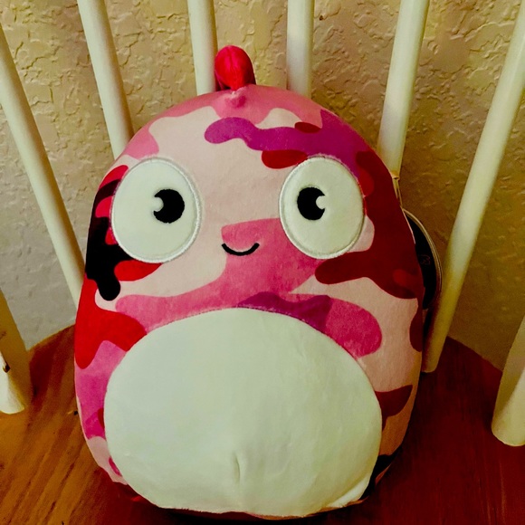 Brontë 8” Chameleon Squishmallow - Picture 1 of 5